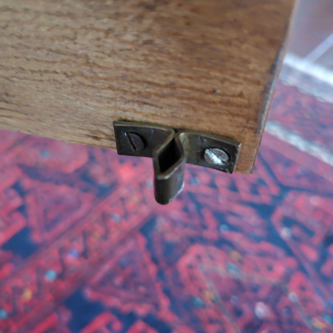 イギリス　ビンテージ　木製キャビネット 収納付き