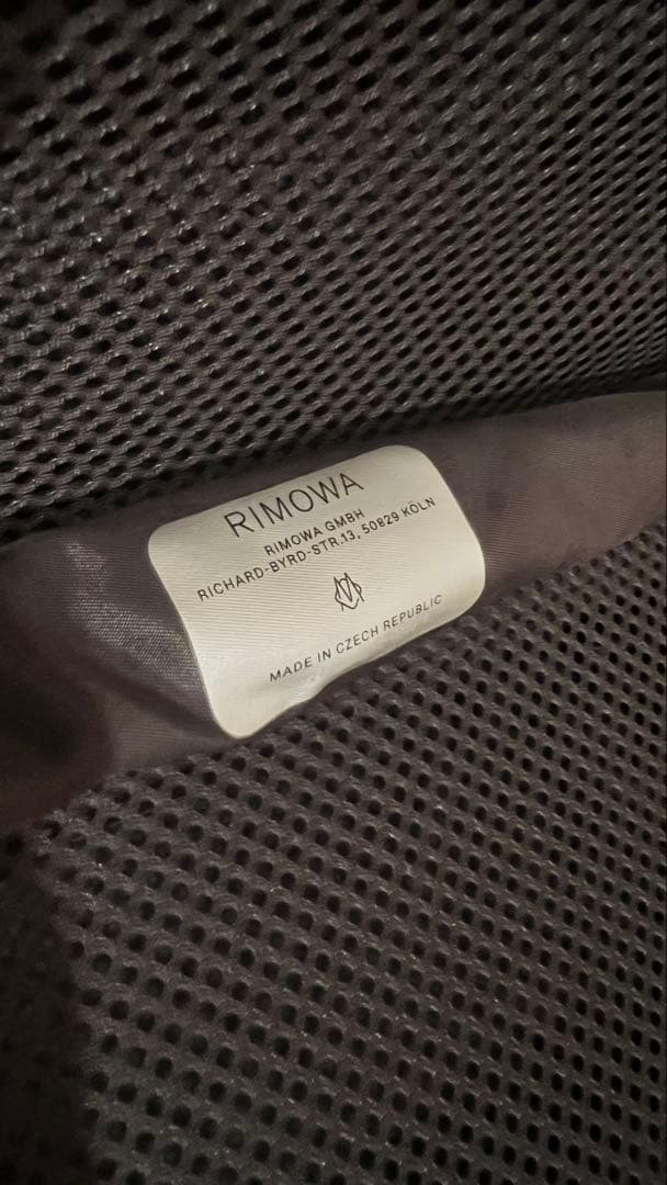 セール☆美品リモワ　エッセンシャル　ライト　19L ネイビー