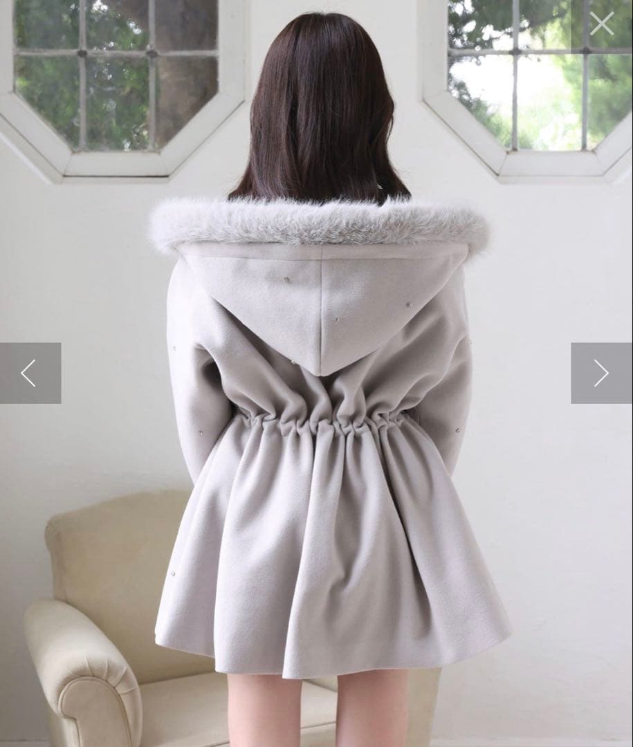 NICE CLAUP フードフェイクファービジューミドルコート グレー