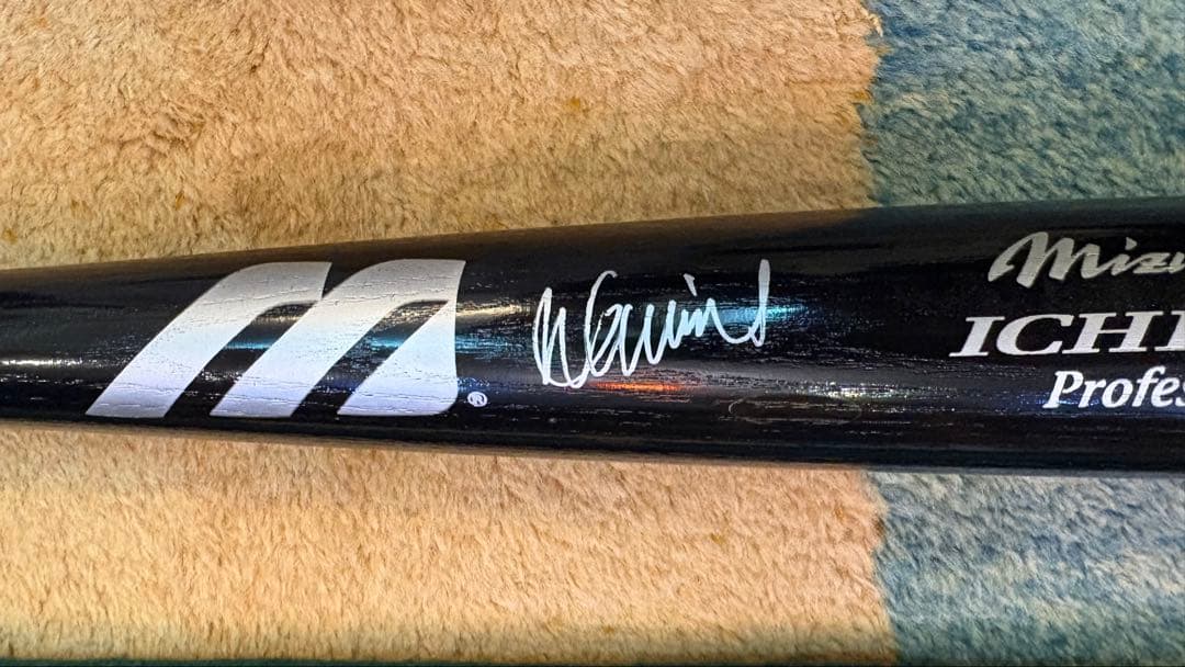【直筆】イチロー（2003年）サイン入りバット『MLB公式ホログラム付』