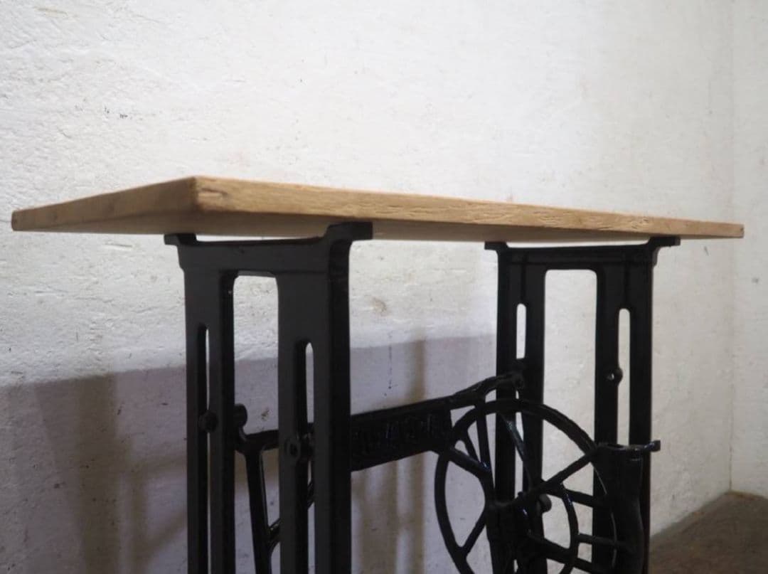 1160 黒ペンキのミシンテーブル　デスク　古家具　レトロ　リメイク　ビンテージ