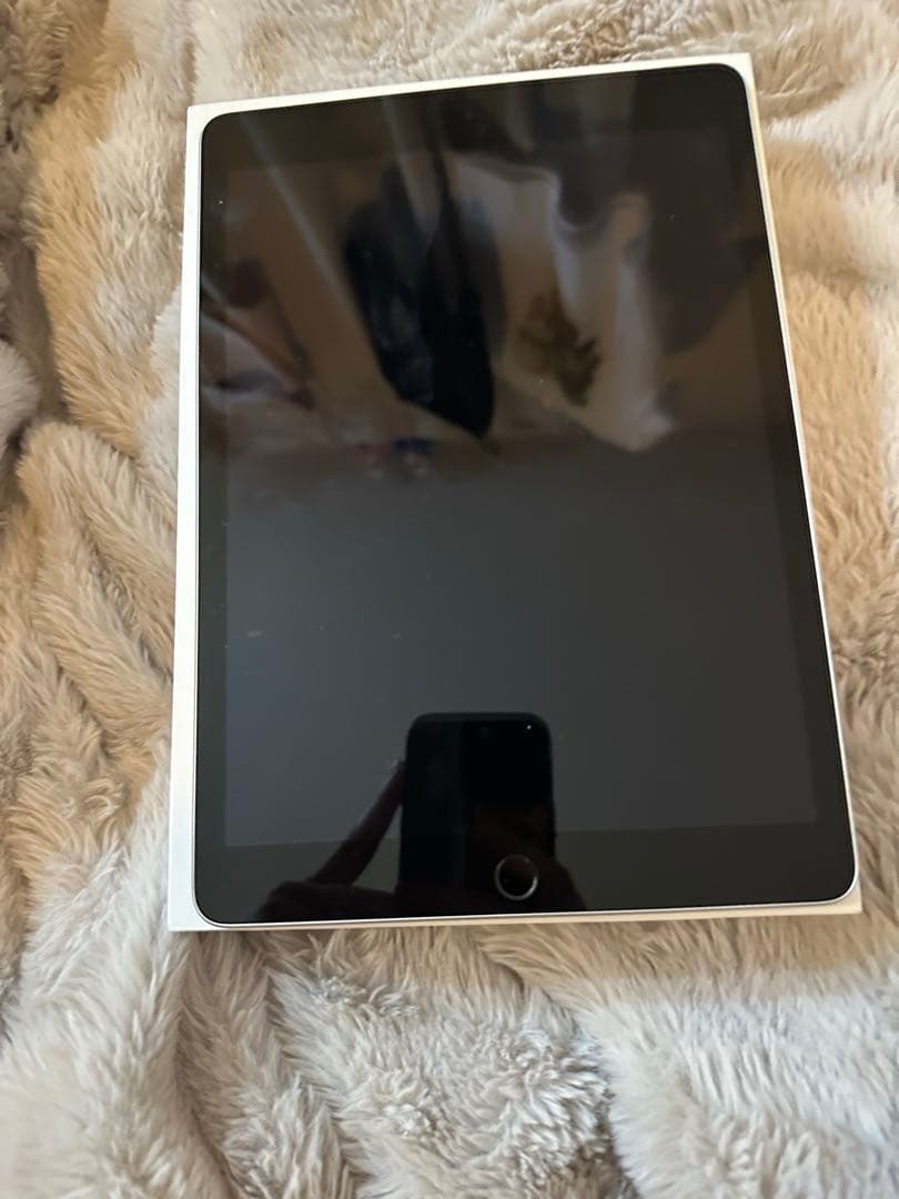 iPad (第9世代) Wi-Fi + Cellular 256gb