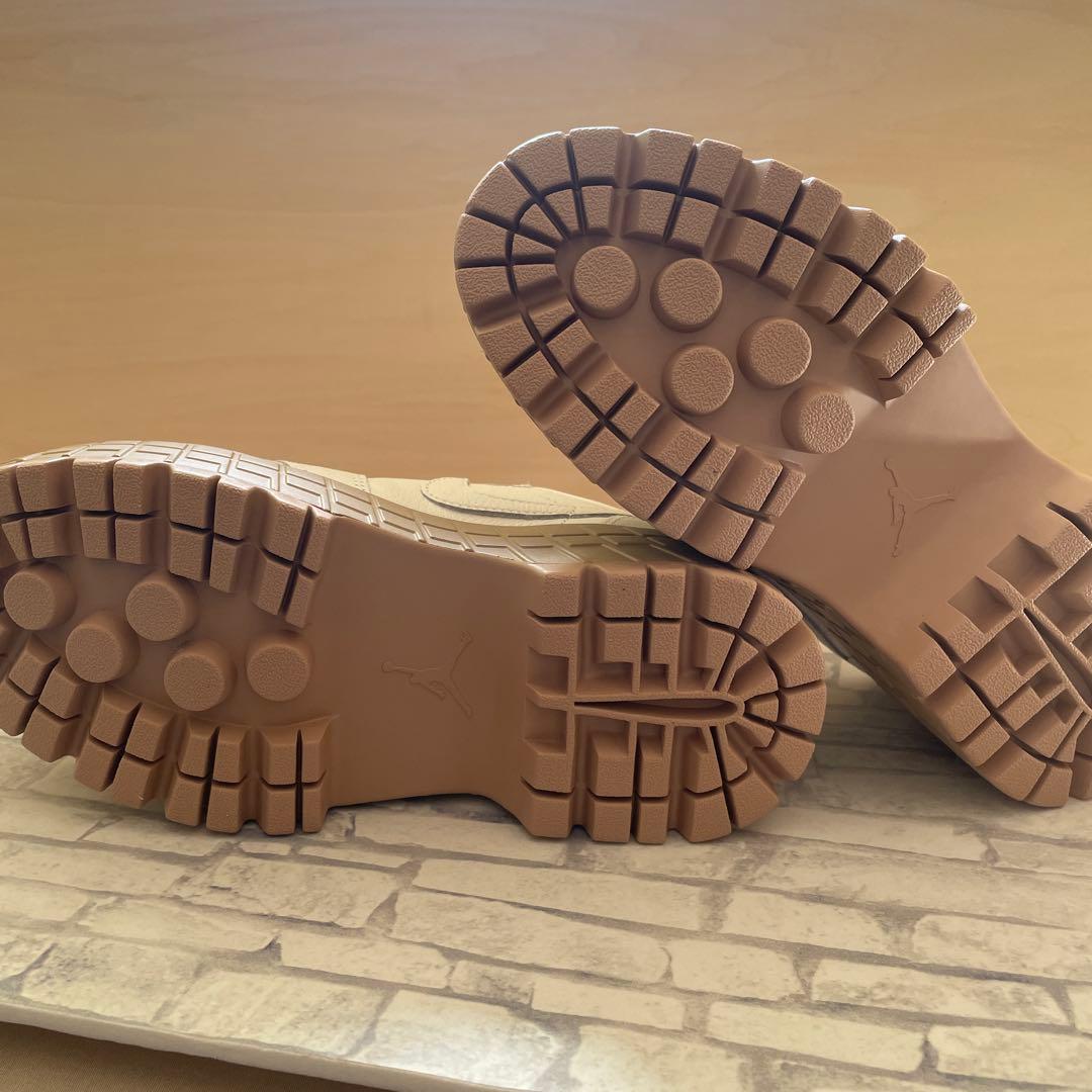 エアジョーダン　スニーカー〔試着のみ〕