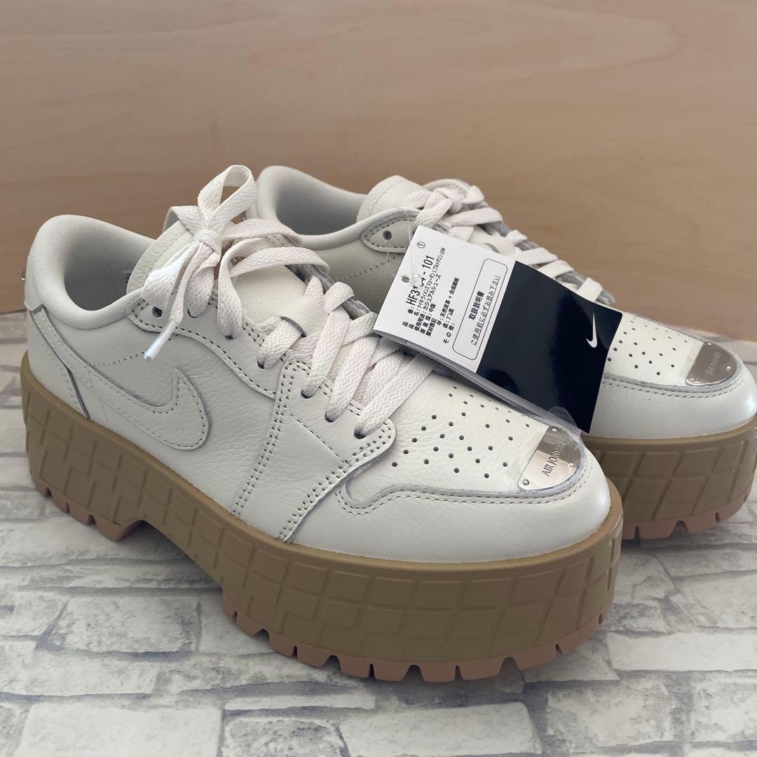 エアジョーダン　スニーカー〔試着のみ〕