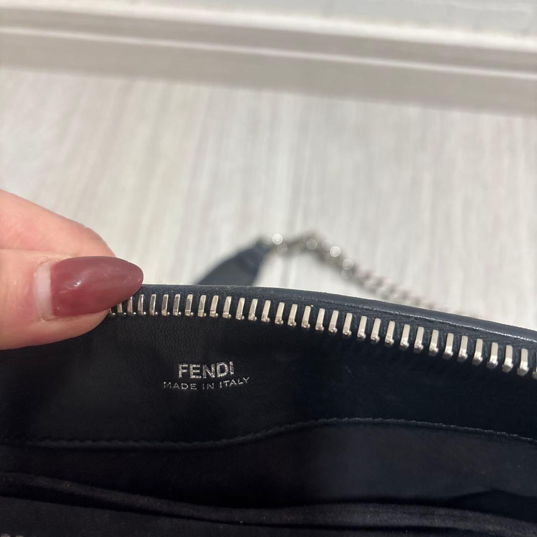 美品FENDI フェンディ ドットコムショルダーバッグ 黒