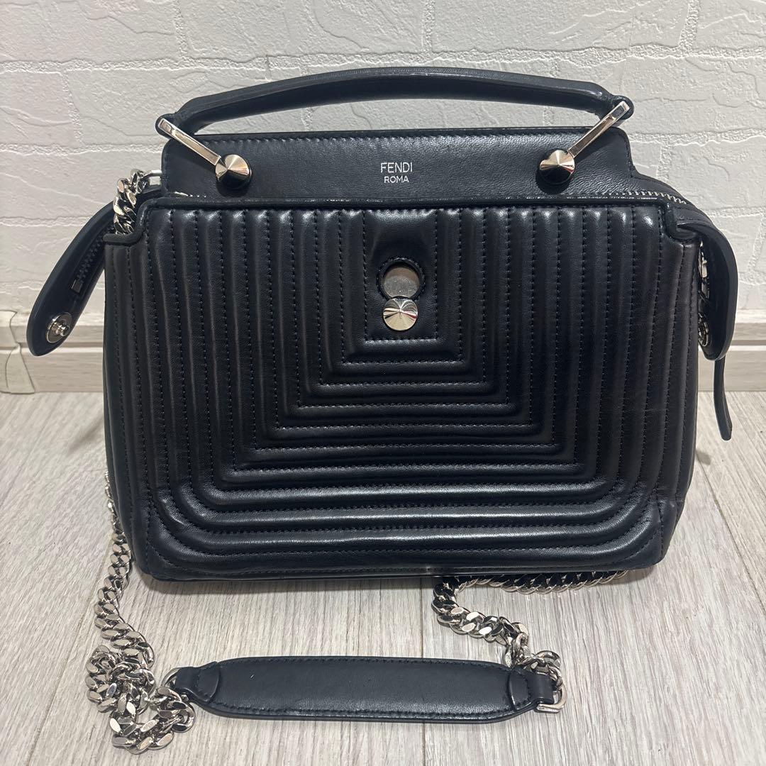 美品FENDI フェンディ ドットコムショルダーバッグ 黒