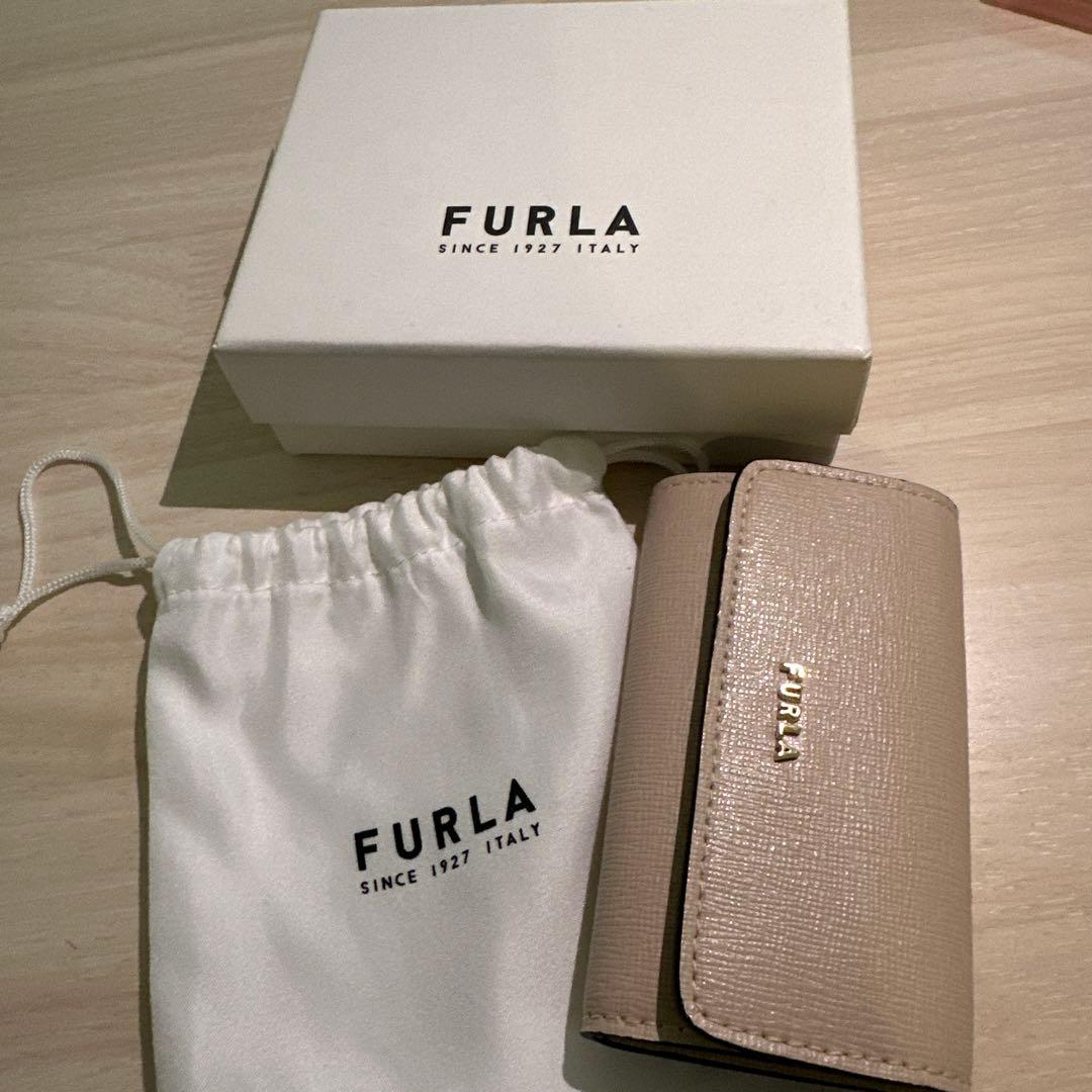 FURLA ピンクベージュ レザー キーケース