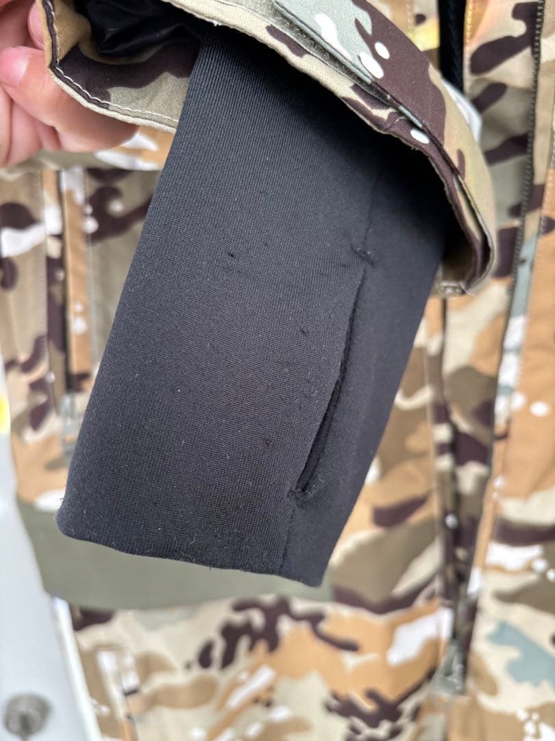 YAJI 専用adidas 迷彩 スノーボードウェア