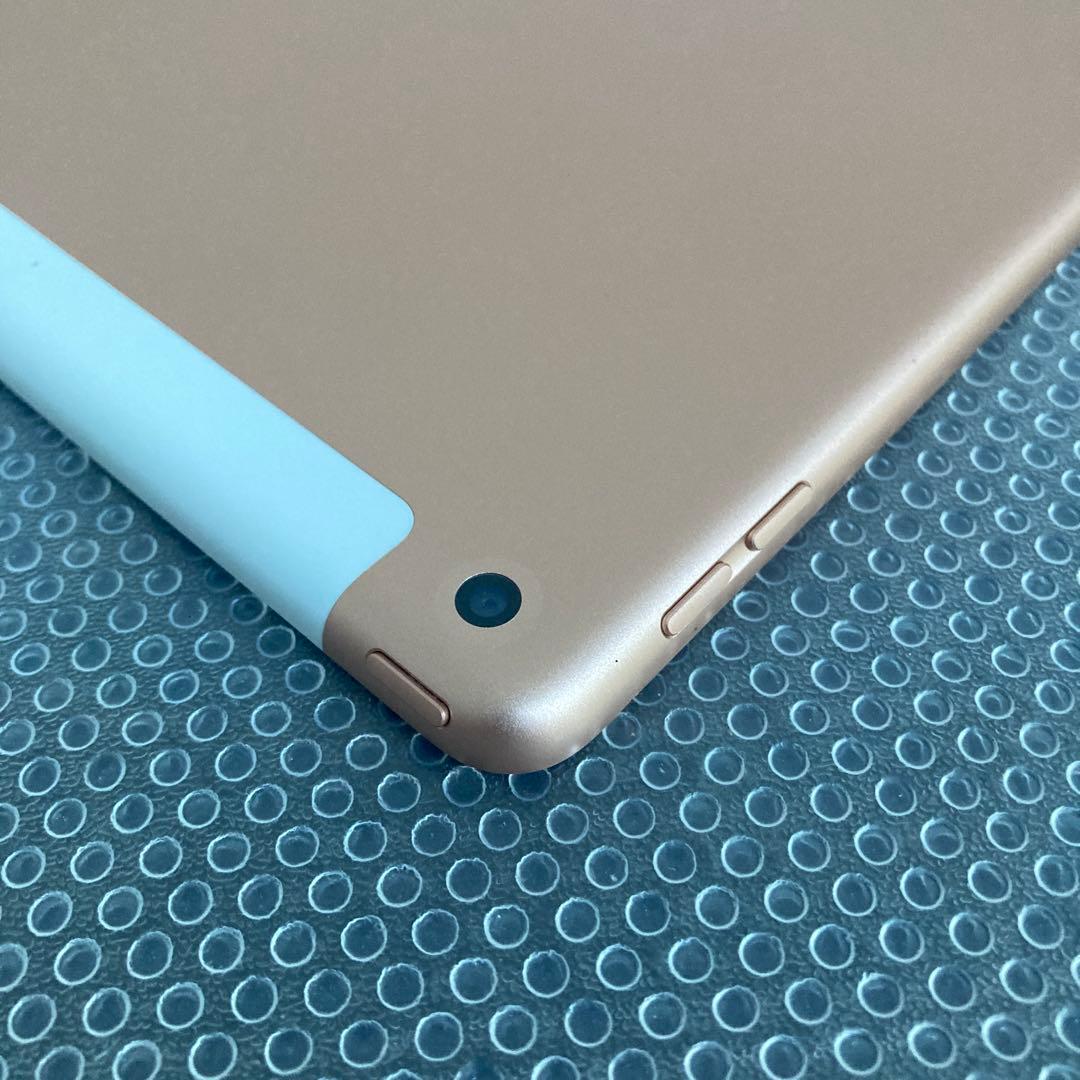 3789【早い者勝ち】iPad8 第8世代 32GB SIMフリー☆