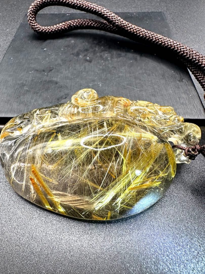 タイチンルチル彫刻　にぎにぎ（お守り）