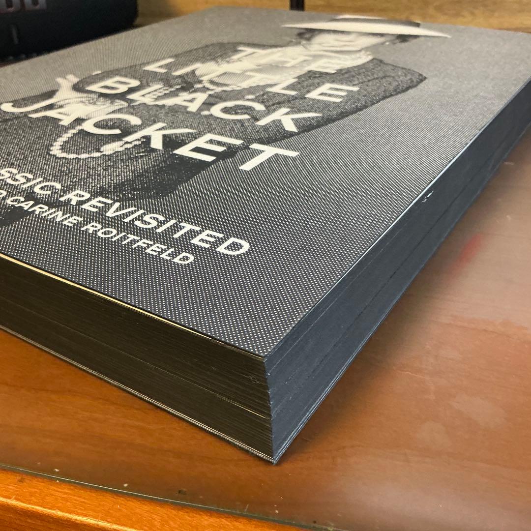 洋書 Karl Lagerfeld THE LITTLE BLACK JACKET