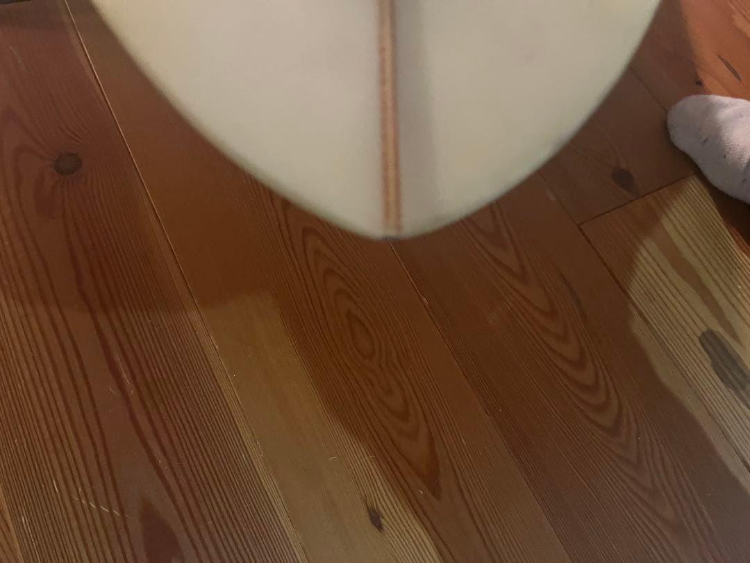 ラスティサーフボードサイズ6.8ぐらい厚み6センチ幅43ぐらいです