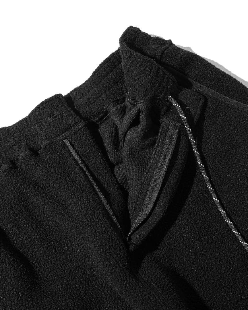 新品　clessteフリースパンツ黒