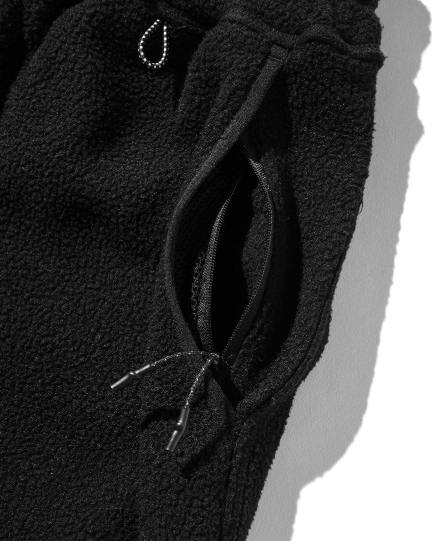 新品　clessteフリースパンツ黒