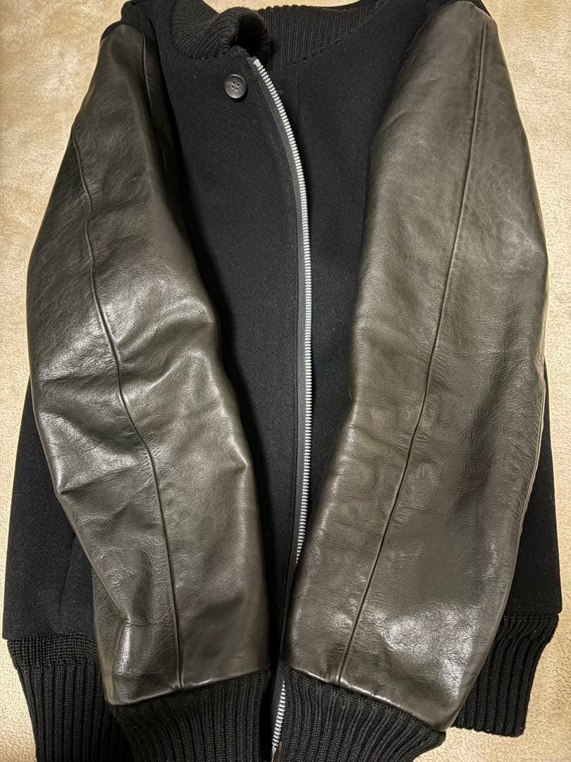 【牛革、ウール】kuro Award Jacket スタジャン graphite