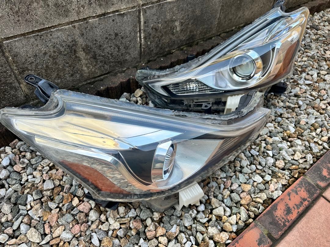 プリウスα US仕様 LEDヘッドライト