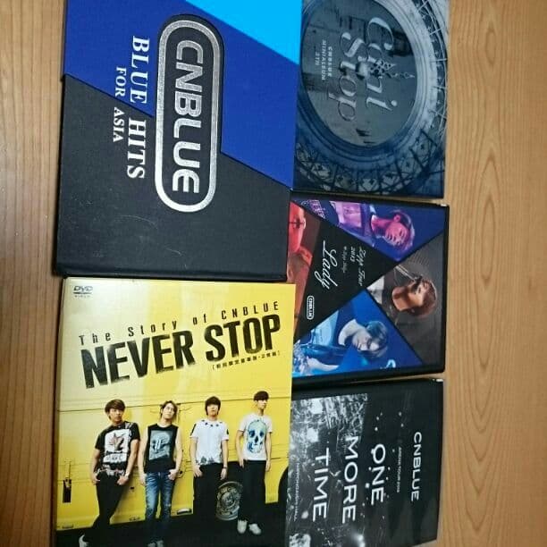 CNBLUE(DVD・CD・ポスター・クリアファイル)