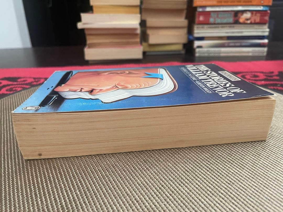 希少　The Stories of William Trevor