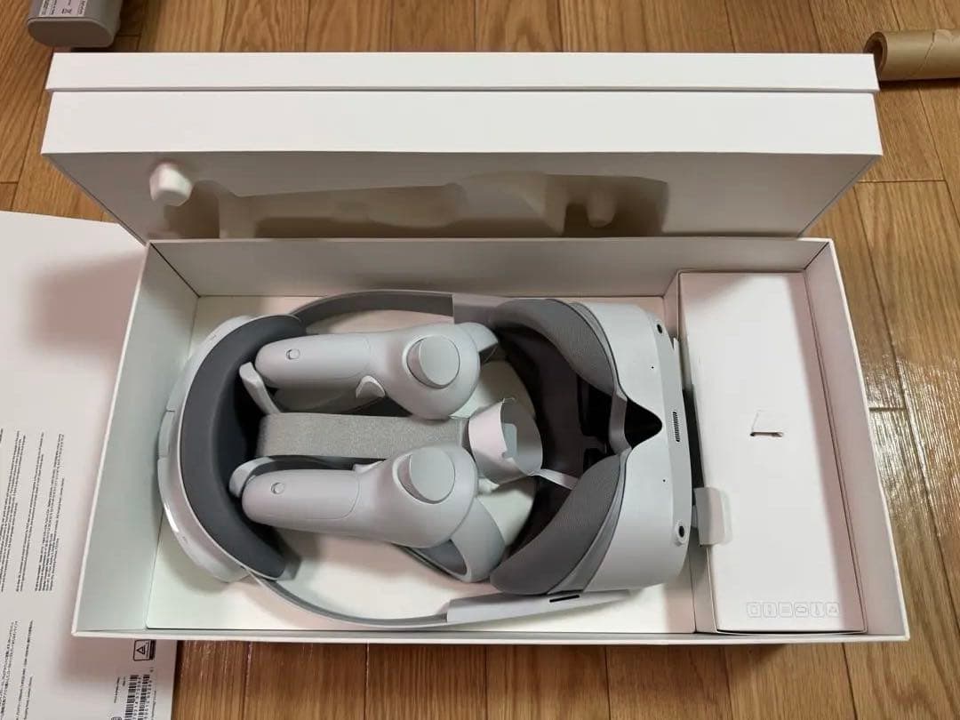 PICO 4 VRヘッドセット ホワイト コントローラー付き 128GB