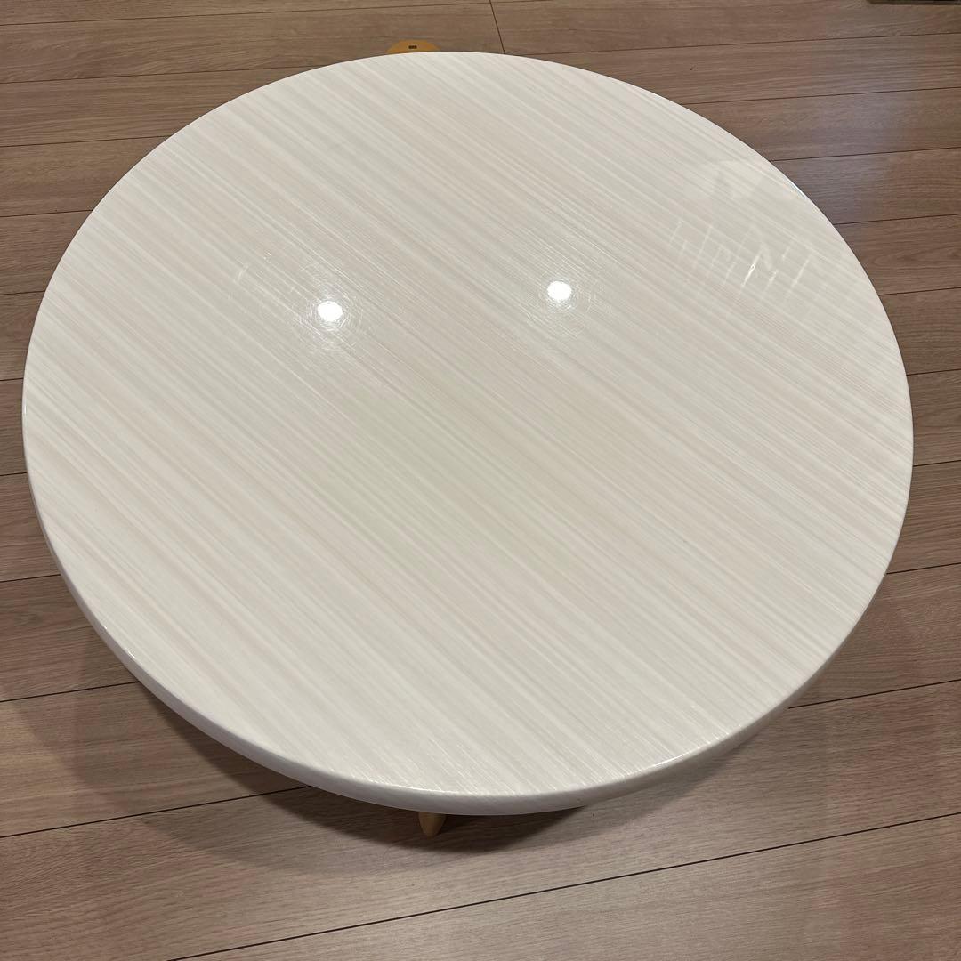 テーブル　　うさぎ