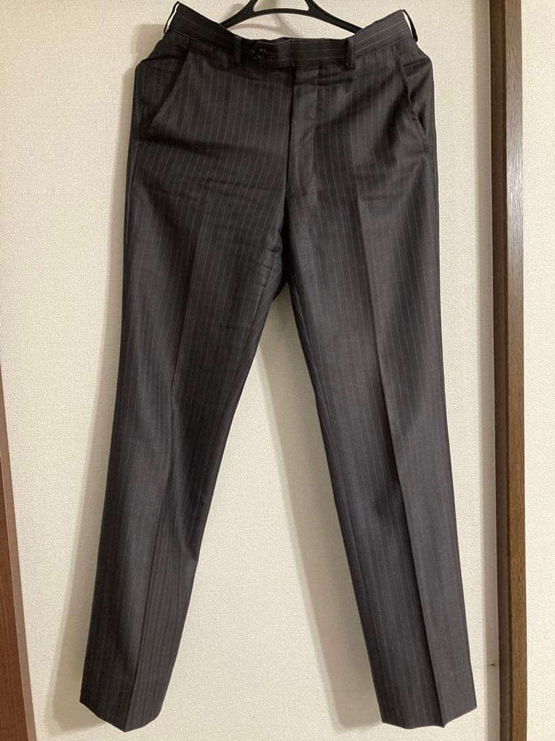【美品】週末値下げ価格❗️ロロピアーナ　スリーピース　グレーストライプスーツ