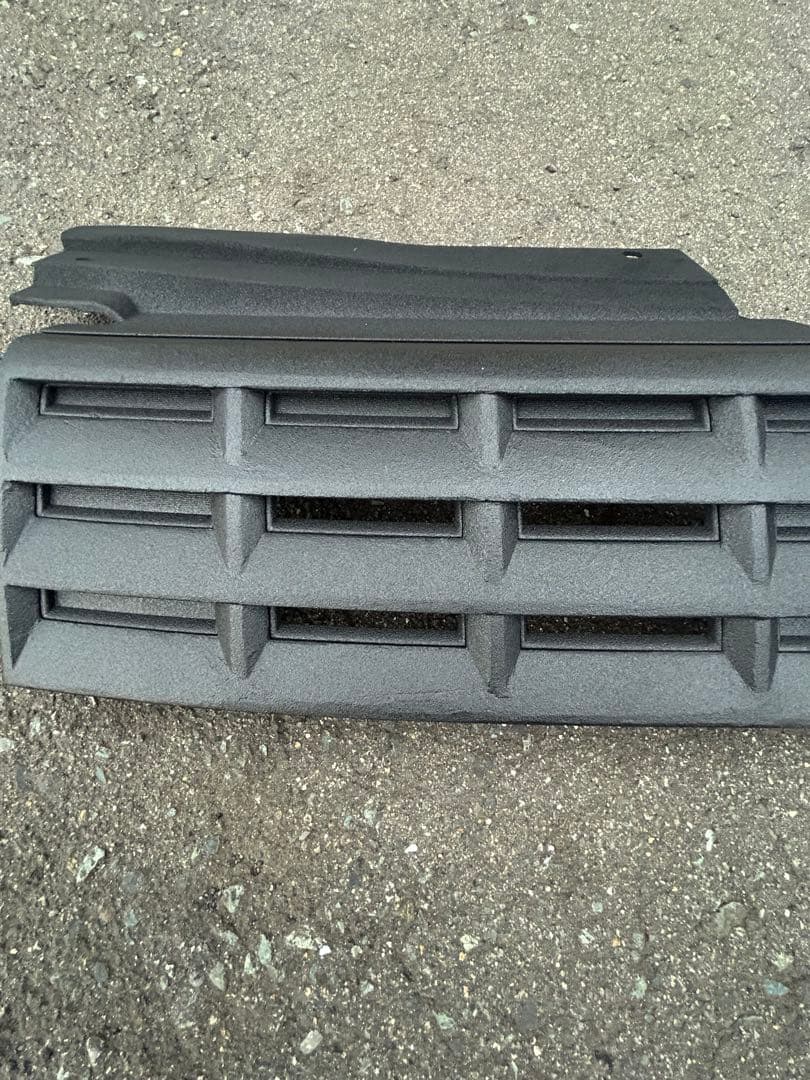 Neo Nomad 三菱デリカD5 MC前フロントグリル　チッピング塗装