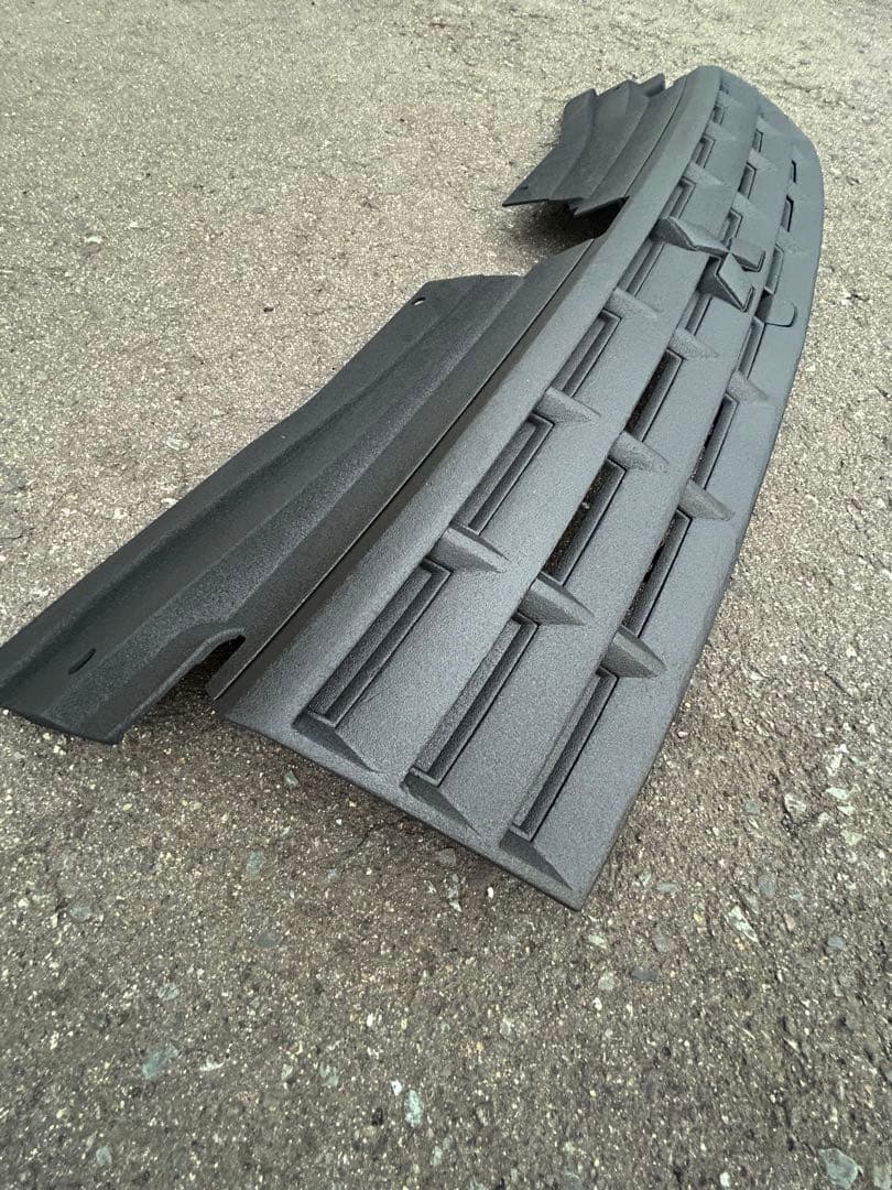 Neo Nomad 三菱デリカD5 MC前フロントグリル　チッピング塗装