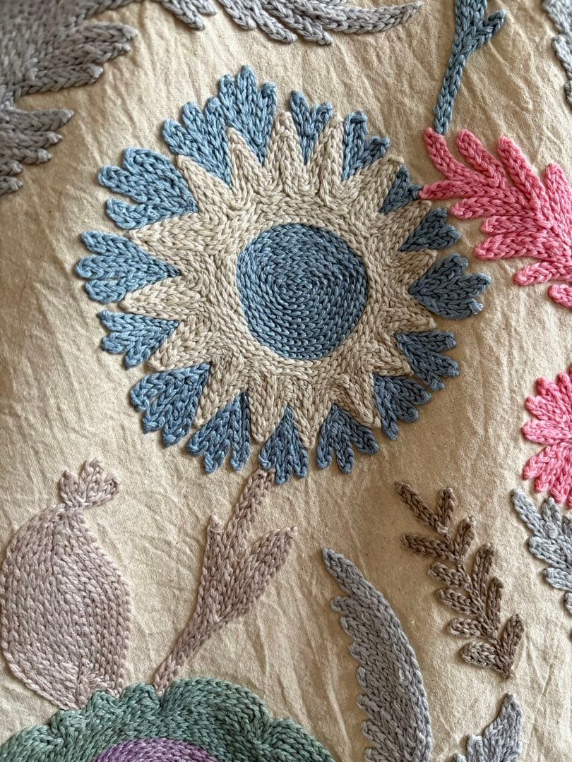 「新品未使用」　スザニ刺繍　スザニ　インドスザニ　手刺繍　インド　一点もの