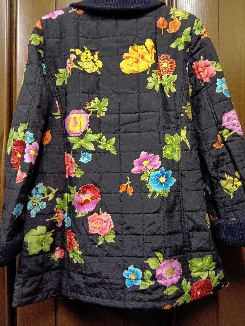 レオナール　カラフル花柄キルティングジャケット