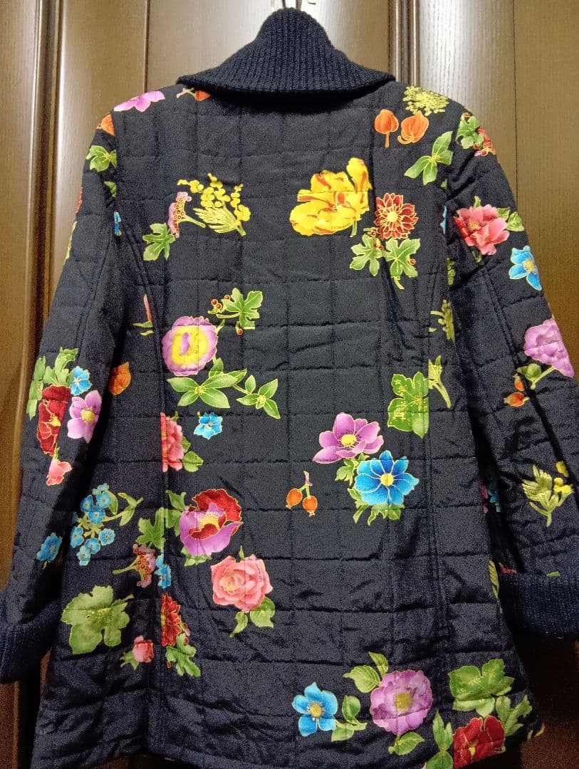 レオナール　カラフル花柄キルティングジャケット