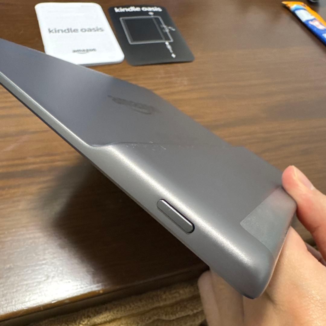 Kindle Oasis 第10世代 32GB 広告なし Wi-Fi+LTE