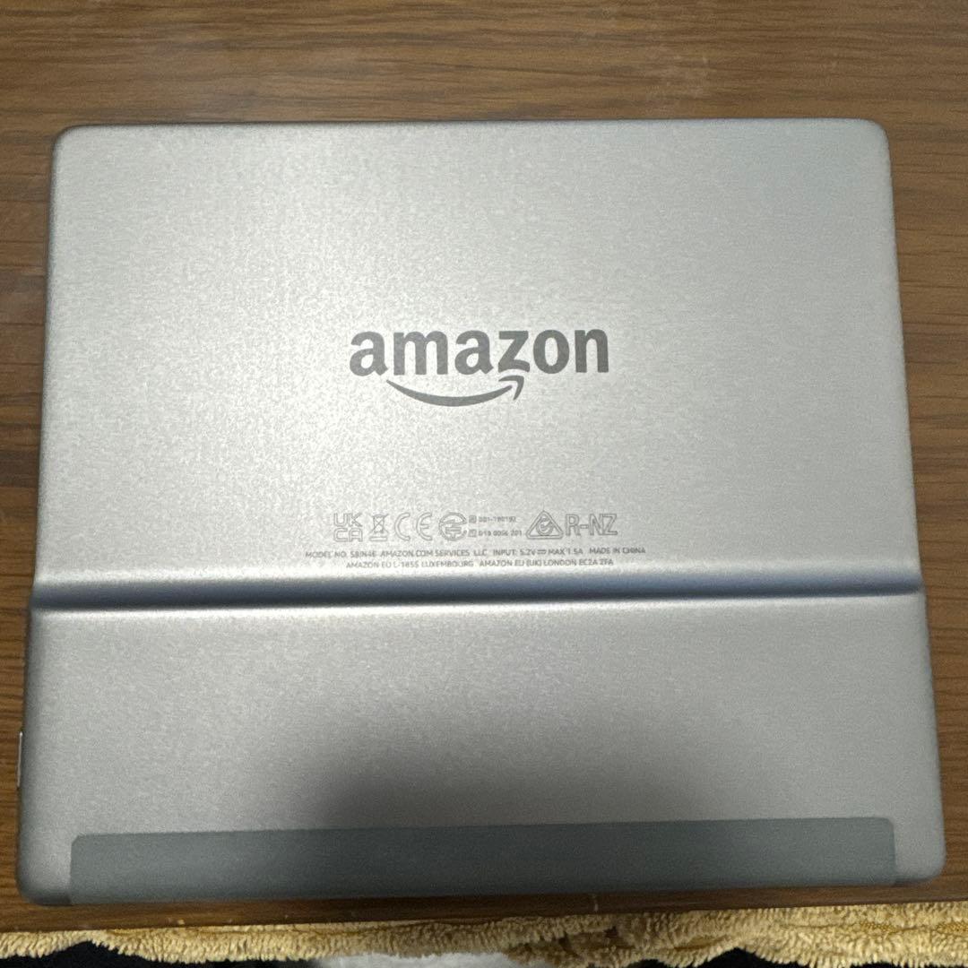 Kindle Oasis 第10世代 32GB 広告なし Wi-Fi+LTE