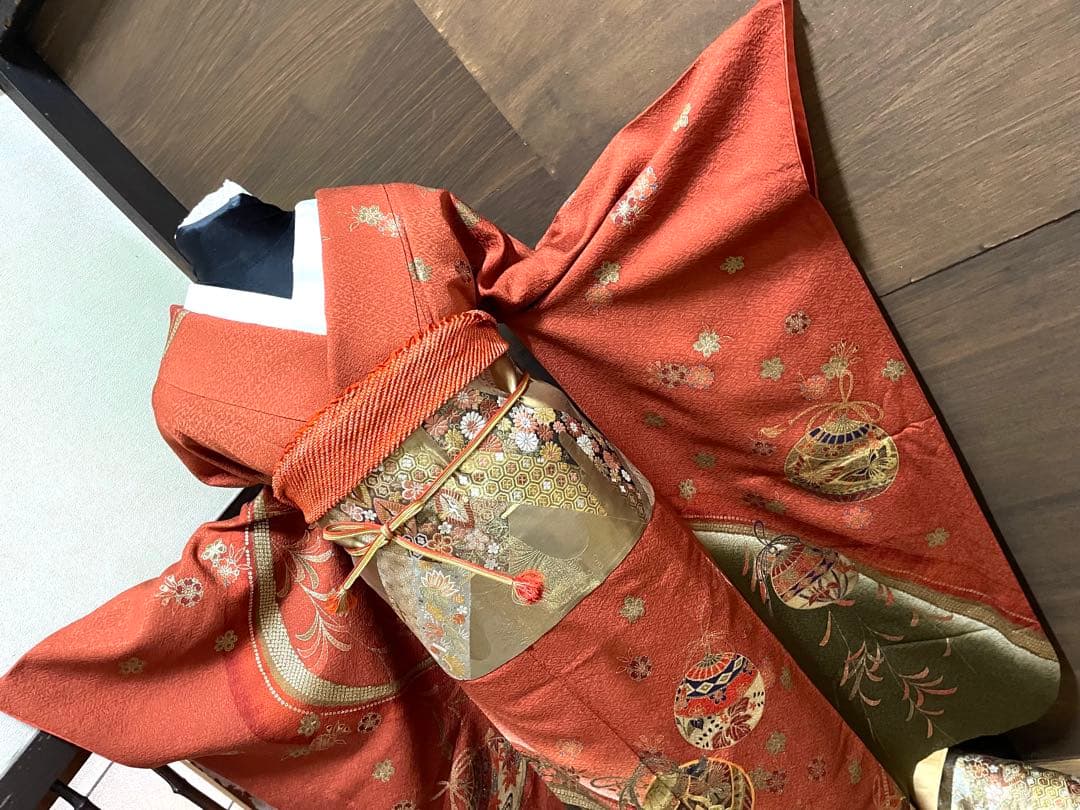 振袖フルセット6点サイズM〜Ｌ駒刺繍　草花毬文　暈し染め　金彩　正絹