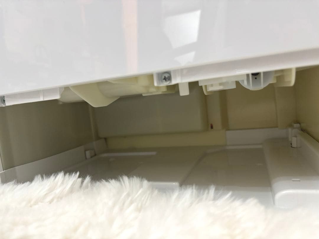 Panasonic パナソニック衣類乾燥除湿機 F-YHVX90-W 美品