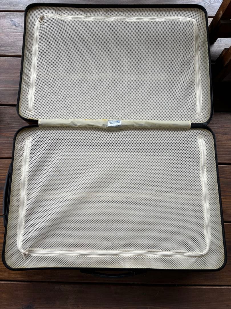 リモワ　サルサエアー　84L 4輪 スーツケース