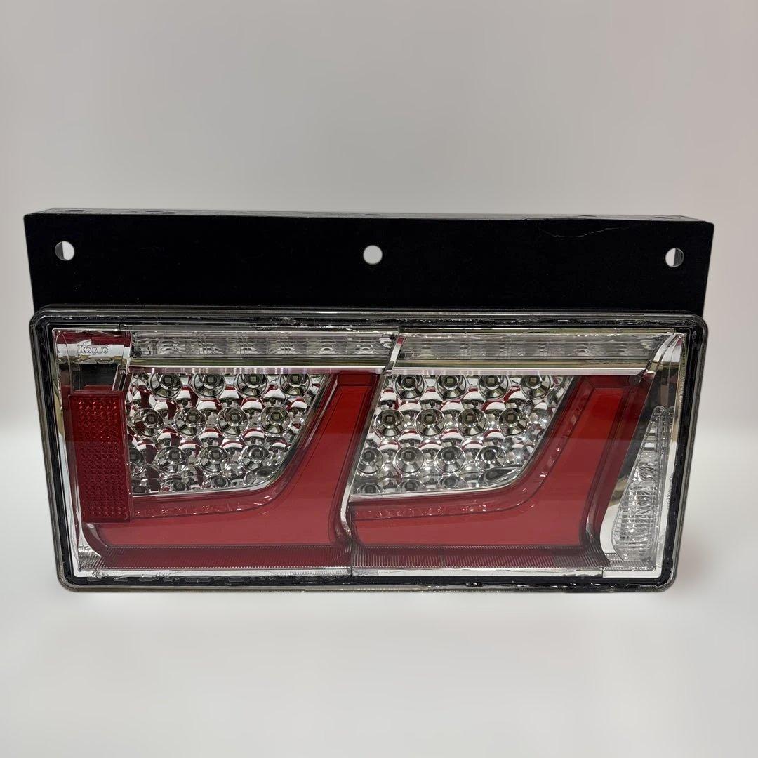 NO.36 小糸 トラック用4t 10t ノーマルタイプ（運転席側）右R