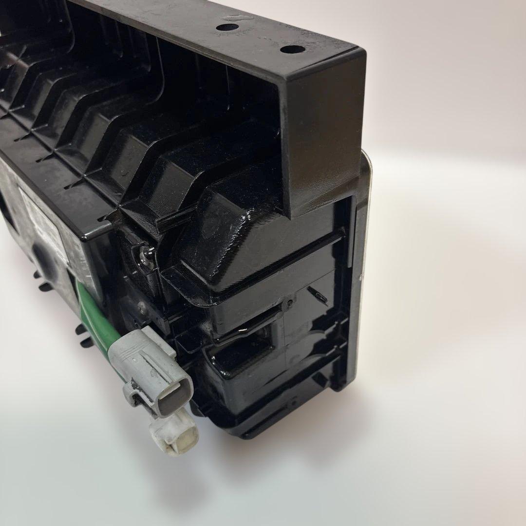 NO.36 小糸 トラック用4t 10t ノーマルタイプ（運転席側）右R