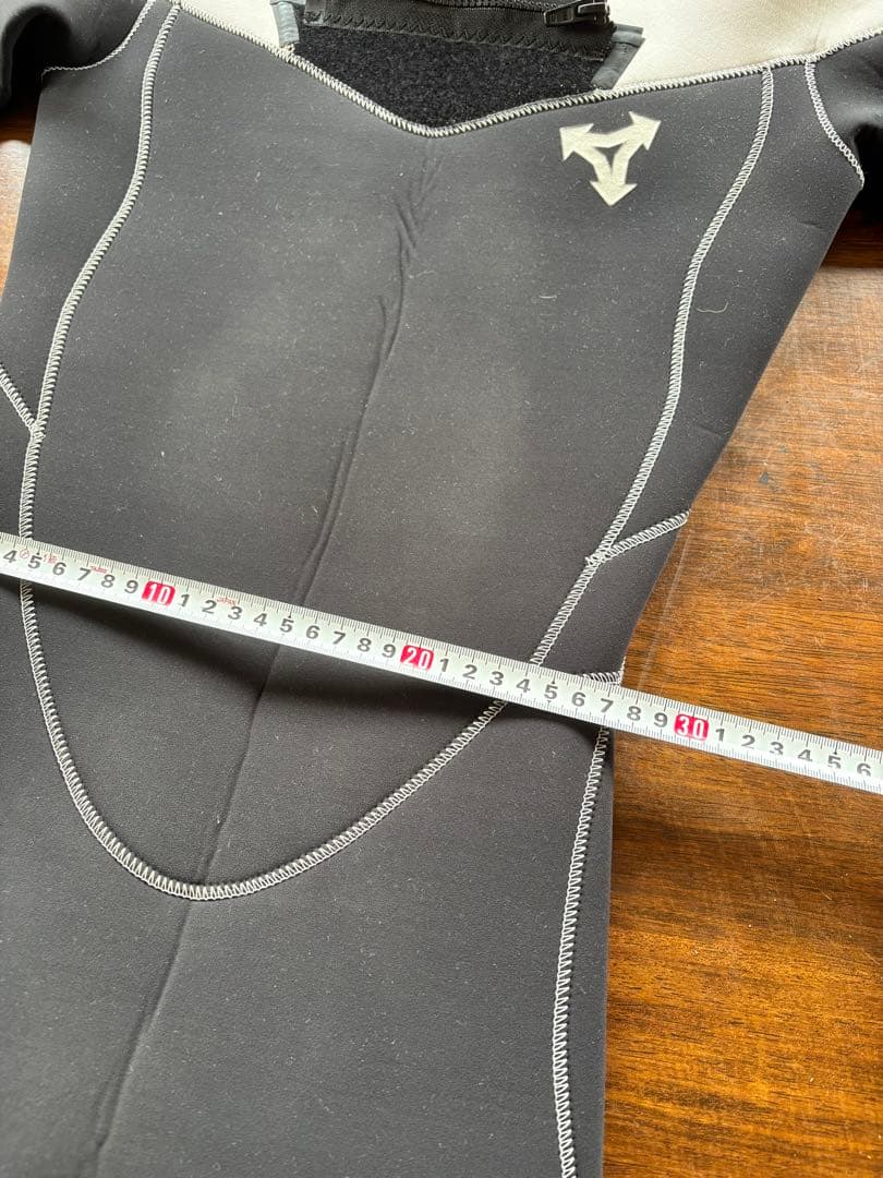 XCEL フルスーツ 黒/白 ダイヤモンドパターン