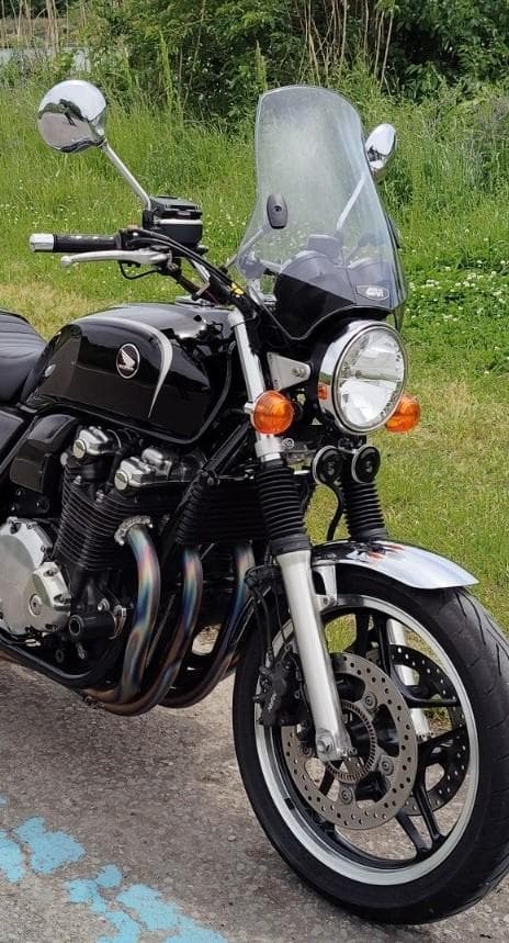 GIVI 中型ウィンドスクリーン A660