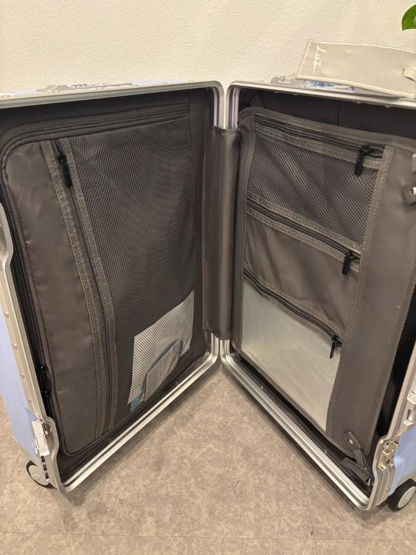 リベティ多機能キャリーケース【エナメルスカイブルー Sサイズ】