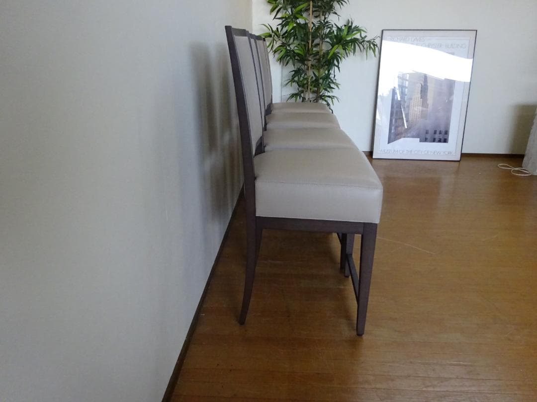 akira09221120　展示品　DE　本革張り　ダイニングチェア　4脚