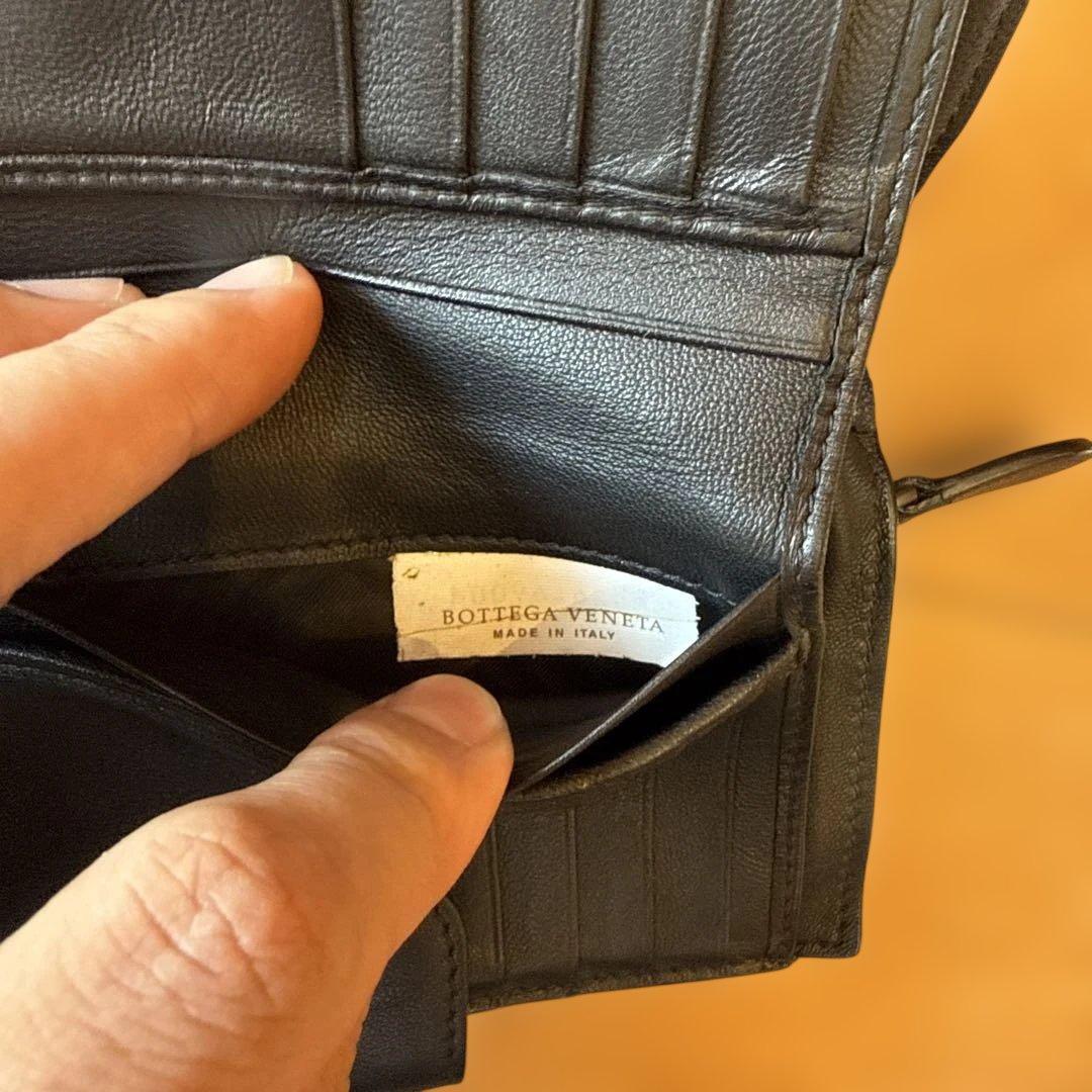 ボッテガべネタ　黒 レザー 二つ折り財布