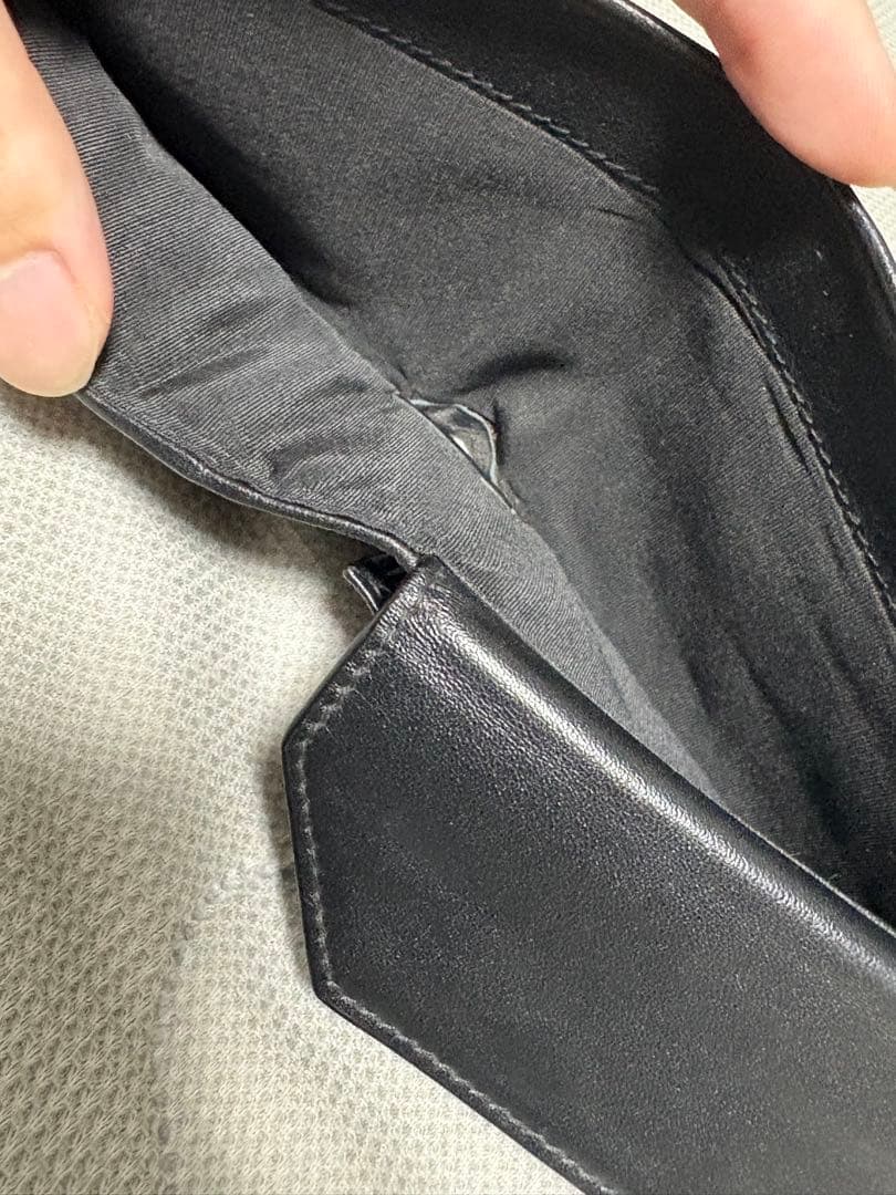 ジミーチュウ　二つ折り財布　ブラック