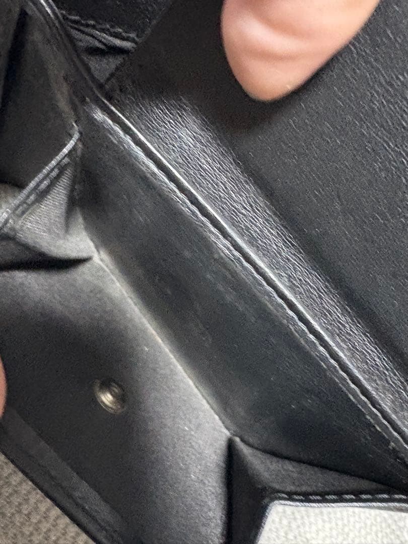 ジミーチュウ　二つ折り財布　ブラック