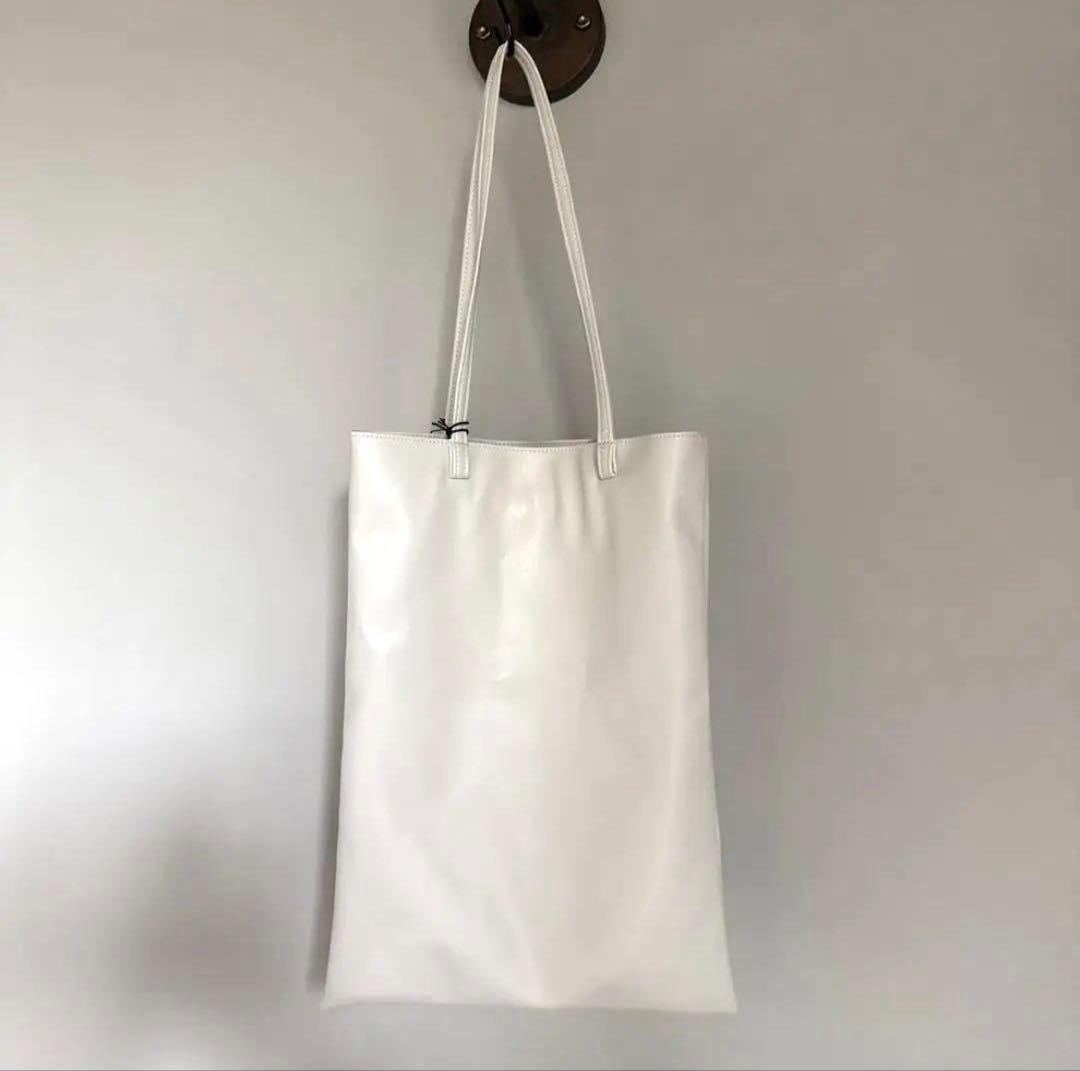 むぎ様　tanakadaisuke タナカダイスケ　刺繍レザーバッグ