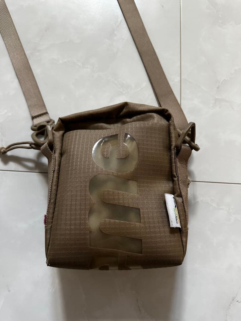 SUPREME シュプリームNeck Pouch ロゴナイロンショルダーバッグ