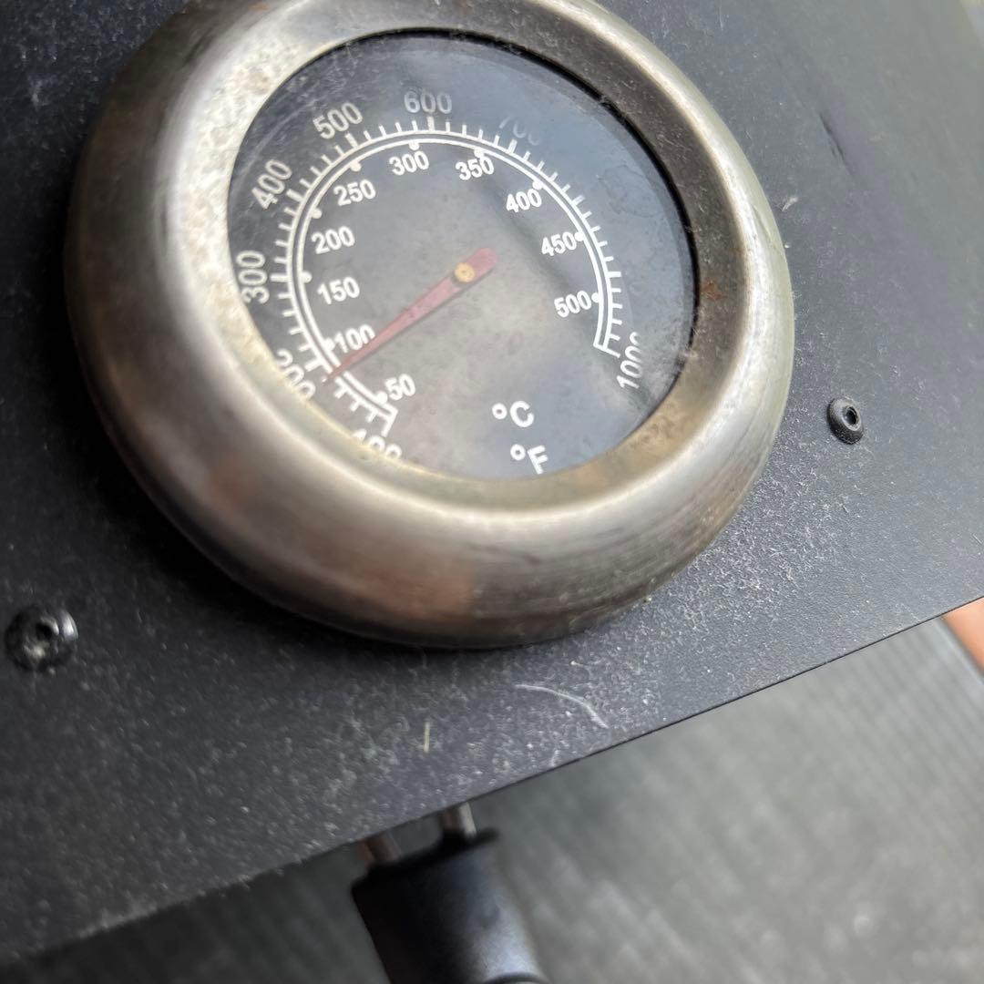 ピザ窯 ボーノ 燃料ペレット箱に入るだけサービスします！