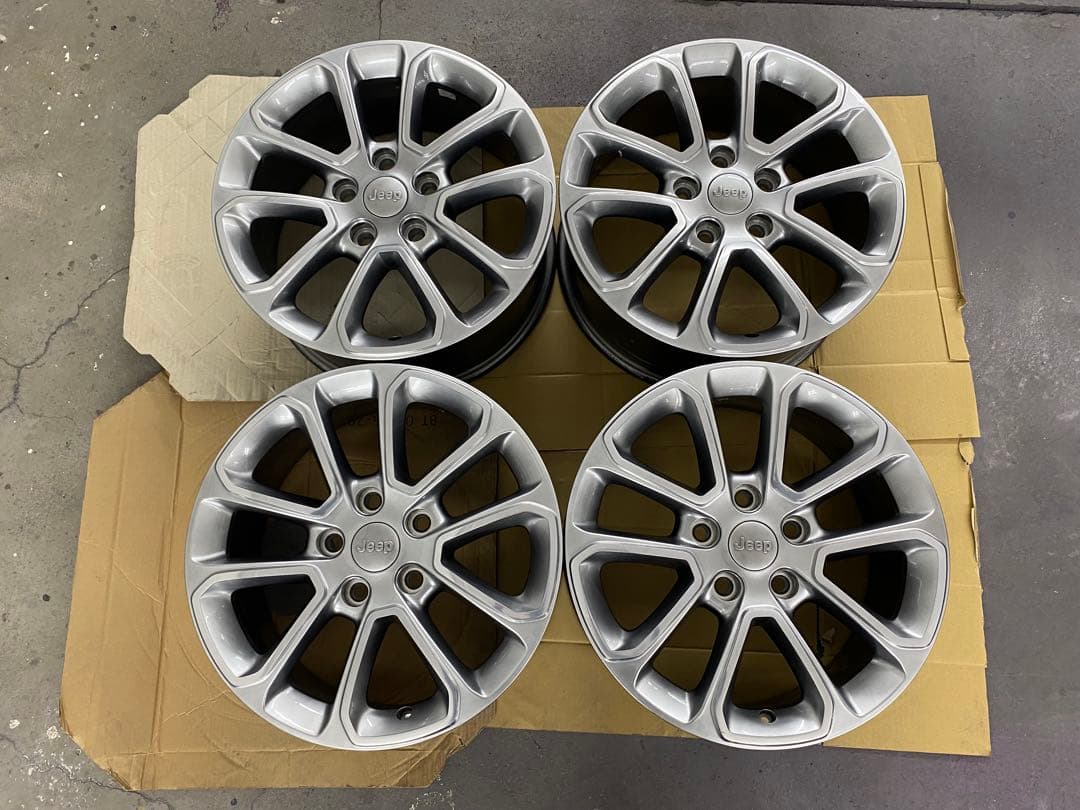 だ*い様 Jeep 18インチ 5スポークホイール 8J