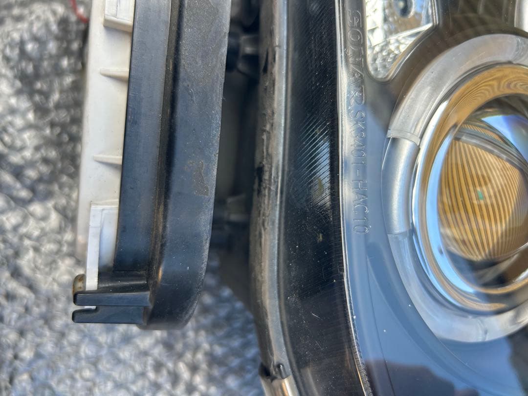 ひ*ろ様 ハイエース3型　ヘッドライト中古品