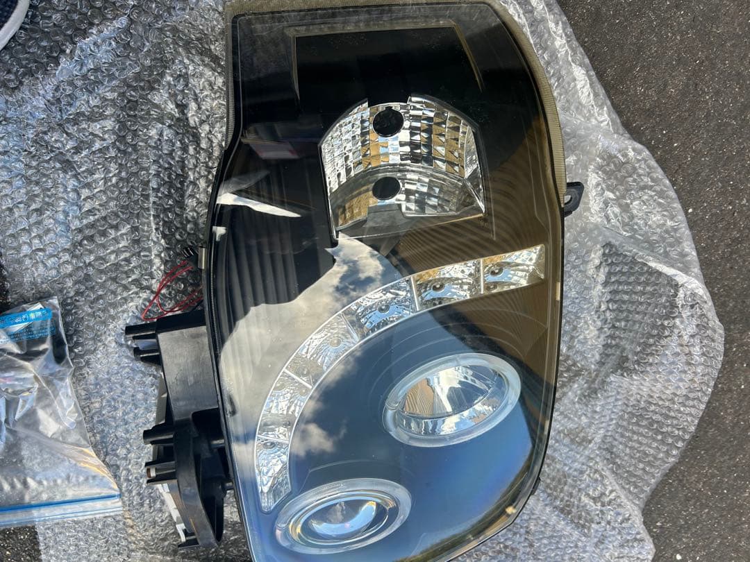 ひ*ろ様 ハイエース3型　ヘッドライト中古品